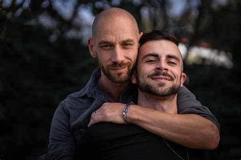 Raccorder signifie Meilleur site de rencontres gay de montréal